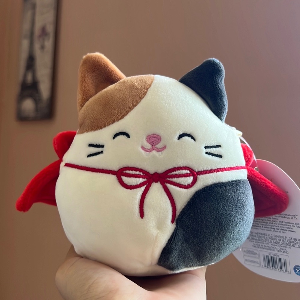 NWT 5” Cam the Vampire Cat Squishmallow — Halloween Collection